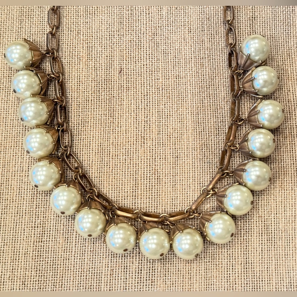 J Crew Large Pearl Dangle Necklace - Picture 2 of 3